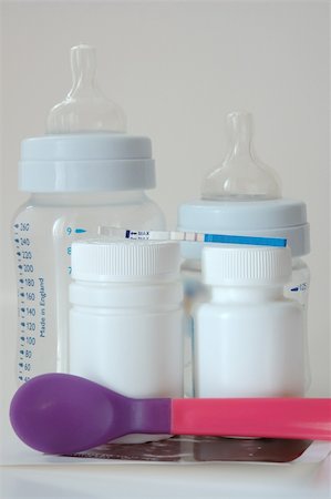 pregnant scan - Confirmative pregnancy test and accompany things. Foto de stock - Super Valor sin royalties y Suscripción, Código: 400-04516922