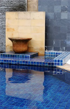 simsearch:400-03961189,k - Modern swimming pool setting - decor and style. Fotografie stock - Microstock e Abbonamento, Codice: 400-04516947