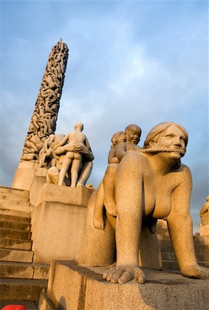 frogner park - The vigeland sculpture park in Oslo, Norway Foto de stock - Royalty-Free Super Valor e Assinatura, Número: 400-04517548