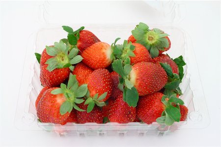 simsearch:400-04513818,k - basket with fresh strawberries Stockbilder - Microstock & Abonnement, Bildnummer: 400-04518078