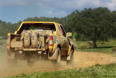 rallye - Car in competition in rally off-road. Photographie de stock - Aubaine LD & Abonnement, Code: 400-04518398