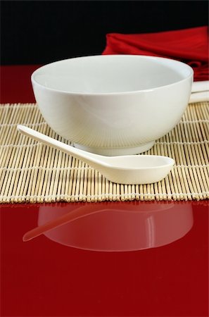 simsearch:400-04013113,k - A table set for lunch with soup bowl and spoon Photographie de stock - Aubaine LD & Abonnement, Code: 400-04518628