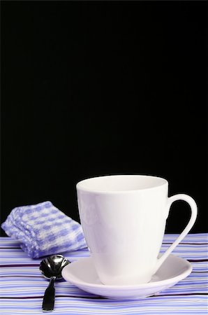 simsearch:400-04013113,k - A decorative blue table set for a coffee break Photographie de stock - Aubaine LD & Abonnement, Code: 400-04518622