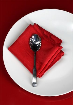 simsearch:400-04013113,k - A modern restaurant place setting in red Photographie de stock - Aubaine LD & Abonnement, Code: 400-04518639