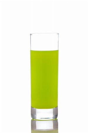 simsearch:400-04618236,k - A glass of fresh kiwi juice reflected on white background Stockbilder - Microstock & Abonnement, Bildnummer: 400-04513525