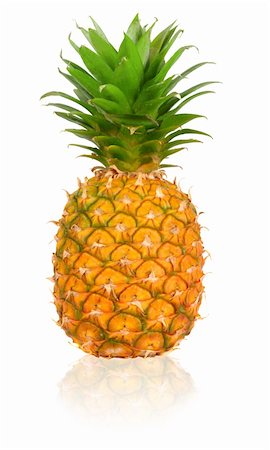 simsearch:400-04650758,k - Ripen pineapple isolated over white white background Stock Photo - Budget Royalty-Free & Subscription, Code: 400-04513721