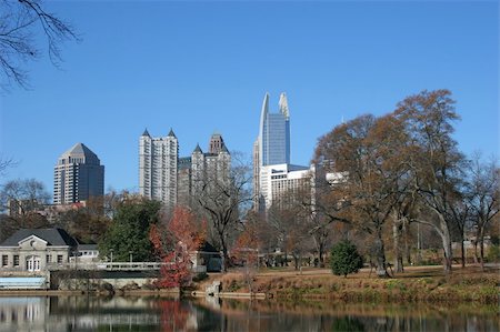 dbvirago (artist) - Skyline of Atlanta reflected in city park lake Fotografie stock - Microstock e Abbonamento, Codice: 400-04527558