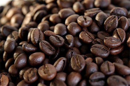 simsearch:400-04016025,k - Macro picture of coffee beans. Stockbilder - Microstock & Abonnement, Bildnummer: 400-04528300