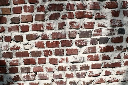 simsearch:400-06094397,k - A wall of very weathered and aged bricks. Photographie de stock - Aubaine LD & Abonnement, Code: 400-04528382