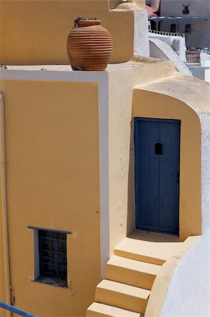simsearch:400-07036808,k - Wonderful view of City buildings and bay on Santorini, Greece Foto de stock - Royalty-Free Super Valor e Assinatura, Número: 400-04529155