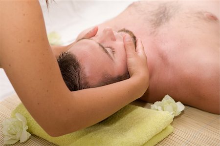 man relaxing in spa salon Foto de stock - Super Valor sin royalties y Suscripción, Código: 400-04529654