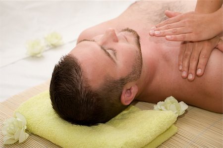man relaxing in spa salon Foto de stock - Super Valor sin royalties y Suscripción, Código: 400-04529661