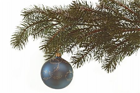 Blue christmas glitter ball hanging on a fir branch Photographie de stock - Aubaine LD & Abonnement, Code: 400-04520028