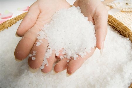 seasalt cut out - hands making beauty treatment the scrub with salt Stock Photo - Budget Royalty-Free & Subscription, Code: 400-04521565