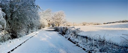 A snow covered rural landscape in the countryside Photographie de stock - Aubaine LD & Abonnement, Code: 400-04521575