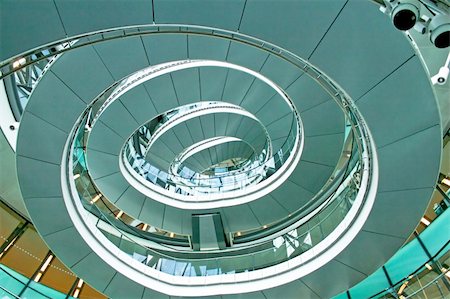 simsearch:400-07062573,k - Oval stairway in the middle of office building Stock Photo - Budget Royalty-Free & Subscription, Code: 400-04523001