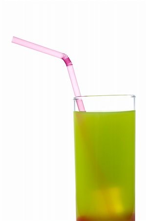 simsearch:400-05148141,k - A glass of fresh kiwi juice with cherries and straw reflected on white background Stockbilder - Microstock & Abonnement, Bildnummer: 400-04534006