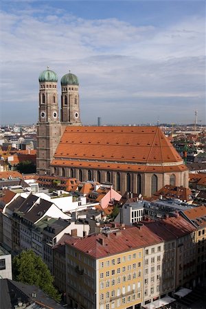 simsearch:400-05142359,k - Frauenkirche Cathedral Church in Munich (Munchen), Germany. View from Sacred Peter's Church Stockbilder - Microstock & Abonnement, Bildnummer: 400-04534288