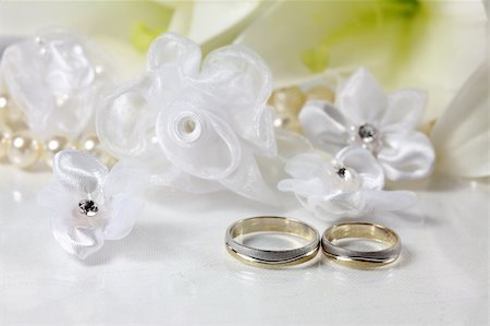 simsearch:400-05216412,k - Wedding still life Photographie de stock - Aubaine LD & Abonnement, Code: 400-04535652