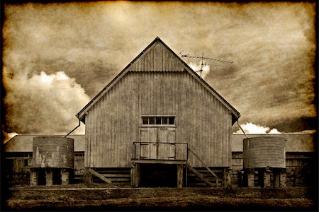 simsearch:400-05102252,k - great old grungy image of an old barn on the farm Stock Photo - Budget Royalty-Free & Subscription, Code: 400-04537163