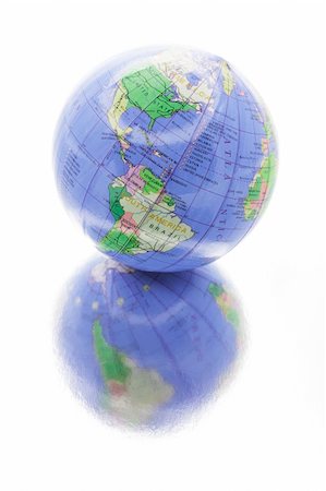 simsearch:400-04774467,k - Globe with Reflection Isolated on White Background Foto de stock - Super Valor sin royalties y Suscripción, Código: 400-04537863