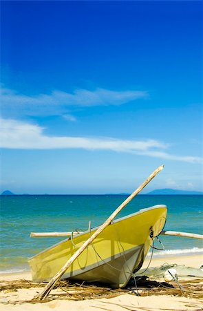 simsearch:400-06695001,k - A fishing boat on beach Foto de stock - Super Valor sin royalties y Suscripción, Código: 400-04538188