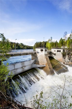 simsearch:400-05034990,k - A hydro electric plant on a river Foto de stock - Super Valor sin royalties y Suscripción, Código: 400-04530401