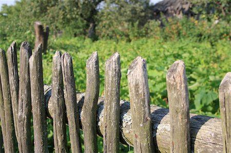 decrepit barns - old wooden fence Stock Photo - Budget Royalty-Free & Subscription, Code: 400-04531988
