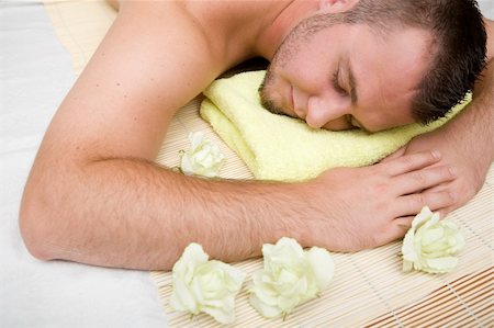 simsearch:400-04044944,k - attractive man relaxing in spa salon Foto de stock - Royalty-Free Super Valor e Assinatura, Número: 400-04532139