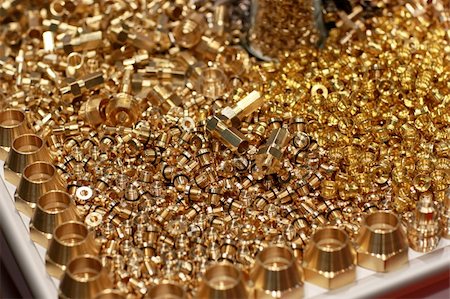 Interesting pattern of bronze screws Photographie de stock - Aubaine LD & Abonnement, Code: 400-04545070