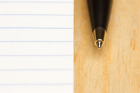 simsearch:400-03991945,k - Pen and Pad of Lined Paper Stockbilder - Microstock & Abonnement, Bildnummer: 400-04545569