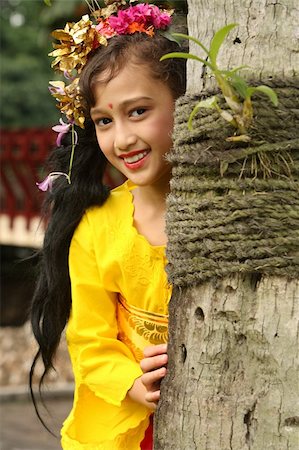 Balinese  Girl In Traditional Dress Stock Photo - Budget Royalty-Free & Subscription, Code: 400-04546248