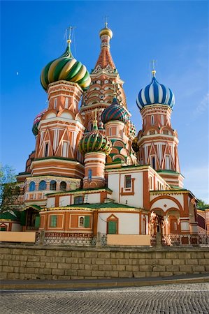 simsearch:400-04874574,k - St Basil's Cathedral on Red Square, Moscow, Russia Foto de stock - Super Valor sin royalties y Suscripción, Código: 400-04546290