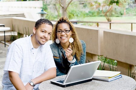 student group outside with laptop - two african american college students study computer together Foto de stock - Super Valor sin royalties y Suscripción, Código: 400-04549332