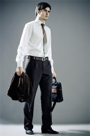 simsearch:400-04173616,k - portrait of a young man in a suit, studio shot Stockbilder - Microstock & Abonnement, Bildnummer: 400-04554700