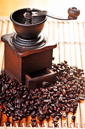 old coffee grinder and coffee beans Stock Photo - Budget Royalty-Free & Subscription, Code: 400-04556323