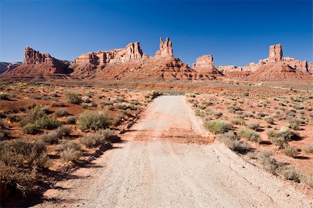 simsearch:400-05064360,k - Castle Butte - Valley of the gods in Utah, USA Stock Photo - Budget Royalty-Free & Subscription, Code: 400-04556387