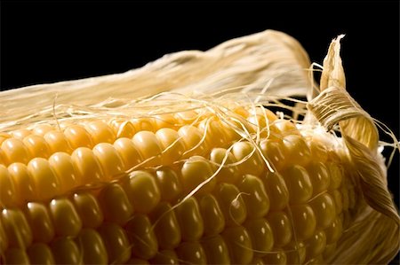 simsearch:824-07310382,k - macro picture of freshly golden corn Stockbilder - Microstock & Abonnement, Bildnummer: 400-04556569