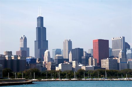 Skyline of Chicago with Sears Tower Stock Photo - Budget Royalty-Free & Subscription, Code: 400-04556584