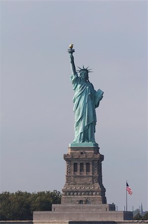 simsearch:400-06129343,k - Liberty Enlightening the World - Statue of Liberty, New York City, USA Photographie de stock - Aubaine LD & Abonnement, Code: 400-04556581
