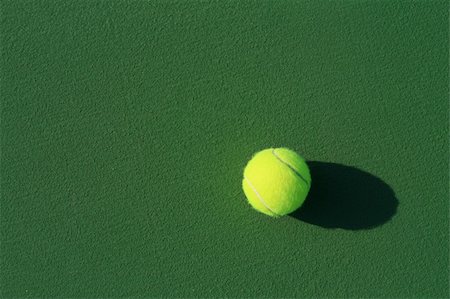 A tennis court on a bright an sunny day Foto de stock - Royalty-Free Super Valor e Assinatura, Número: 400-04556618