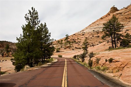 simsearch:400-04018118,k - Road to Bryce Canyon National Park Photographie de stock - Aubaine LD & Abonnement, Code: 400-04557274
