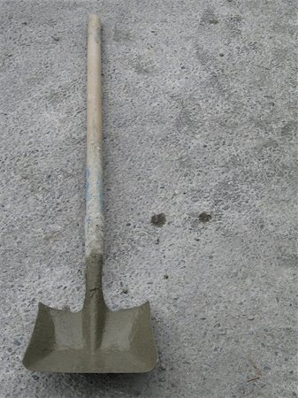 shovel in dirt - dirty shovel Foto de stock - Super Valor sin royalties y Suscripción, Código: 400-04557330