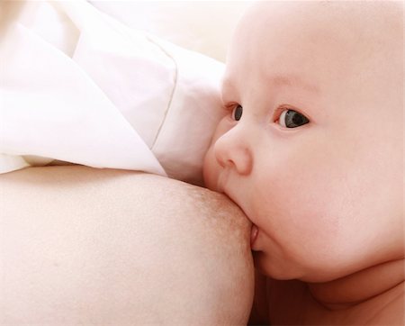 mother breast-feed her baby Stockbilder - Microstock & Abonnement, Bildnummer: 400-04559752