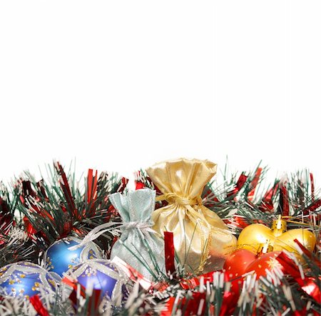 simsearch:400-04659528,k - Christmas ornaments - tinsel, balls and bags Photographie de stock - Aubaine LD & Abonnement, Code: 400-04550294