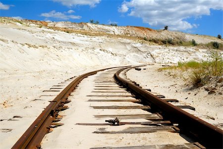simsearch:400-03977018,k - Old branch line in sandy to career Stock Photo - Budget Royalty-Free & Subscription, Code: 400-04551204