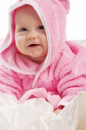 simsearch:400-05130009,k - Smiling baby in pink hooded bathgown Stock Photo - Budget Royalty-Free & Subscription, Code: 400-04552140