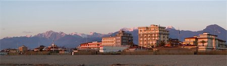 View of the apuan alps from the beach of versilia,tuscany Stock Photo - Budget Royalty-Free & Subscription, Code: 400-04553616