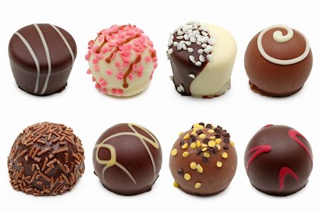 simsearch:400-04295091,k - chocolate truffles assortment on white Photographie de stock - Aubaine LD & Abonnement, Code: 400-04553917