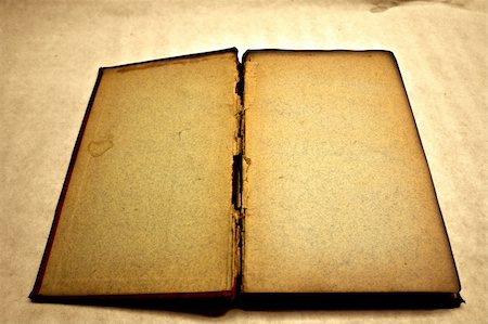dundanim (artist) - Blank and antique open book (vintage version) Fotografie stock - Microstock e Abbonamento, Codice: 400-04564455